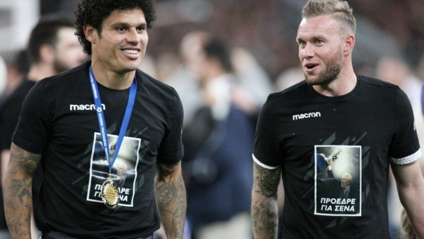 Αζεβέδο: «Πρωταθλητές Ελλάδας»                  (pic)