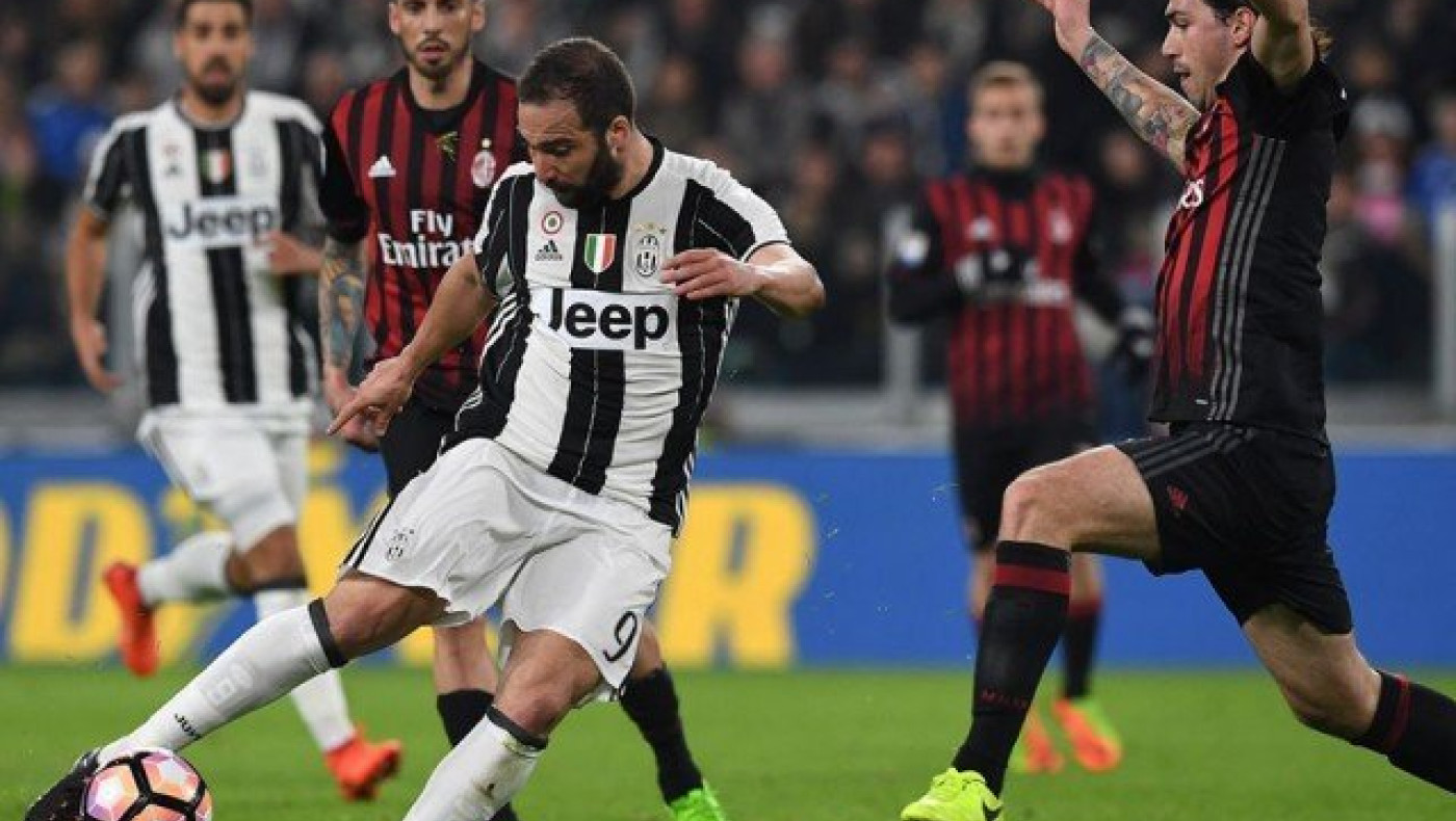 Δυνατό G/G η Τουν,  δυνατό G/G η Ξαμάξ,  δυνατό G/G και η Αντερλεχτ