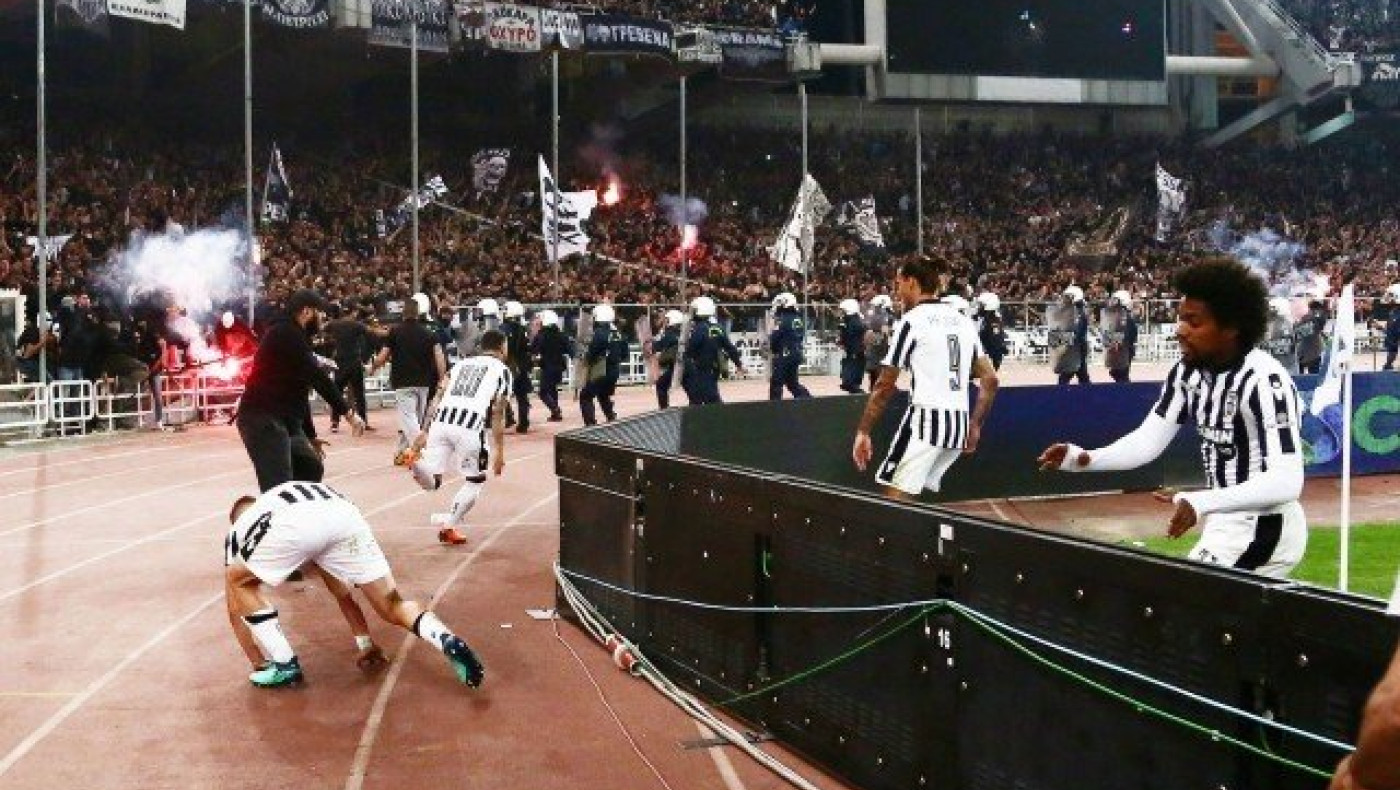 Οι πανηγυρισμοί  της κερκίδας στο γκολ του Βιεϊρίνια (vid)