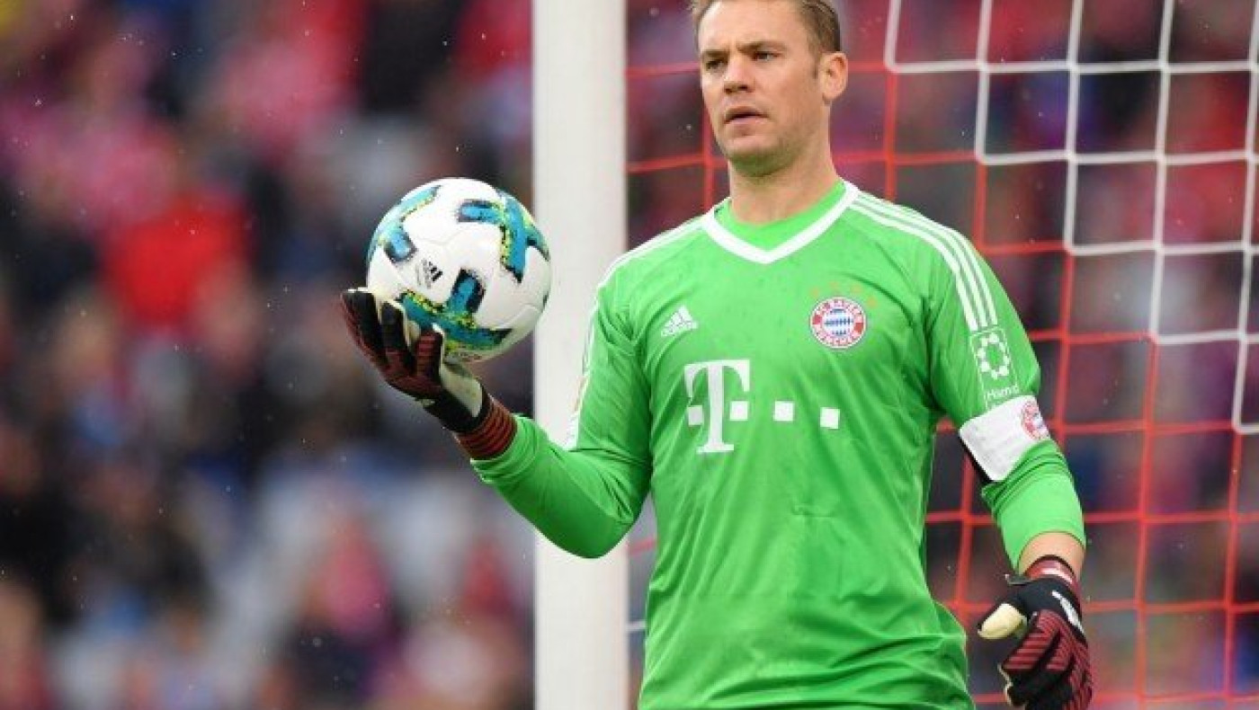 Γάντια βασικού ο Νόιερ μετά από 20           μήνες!