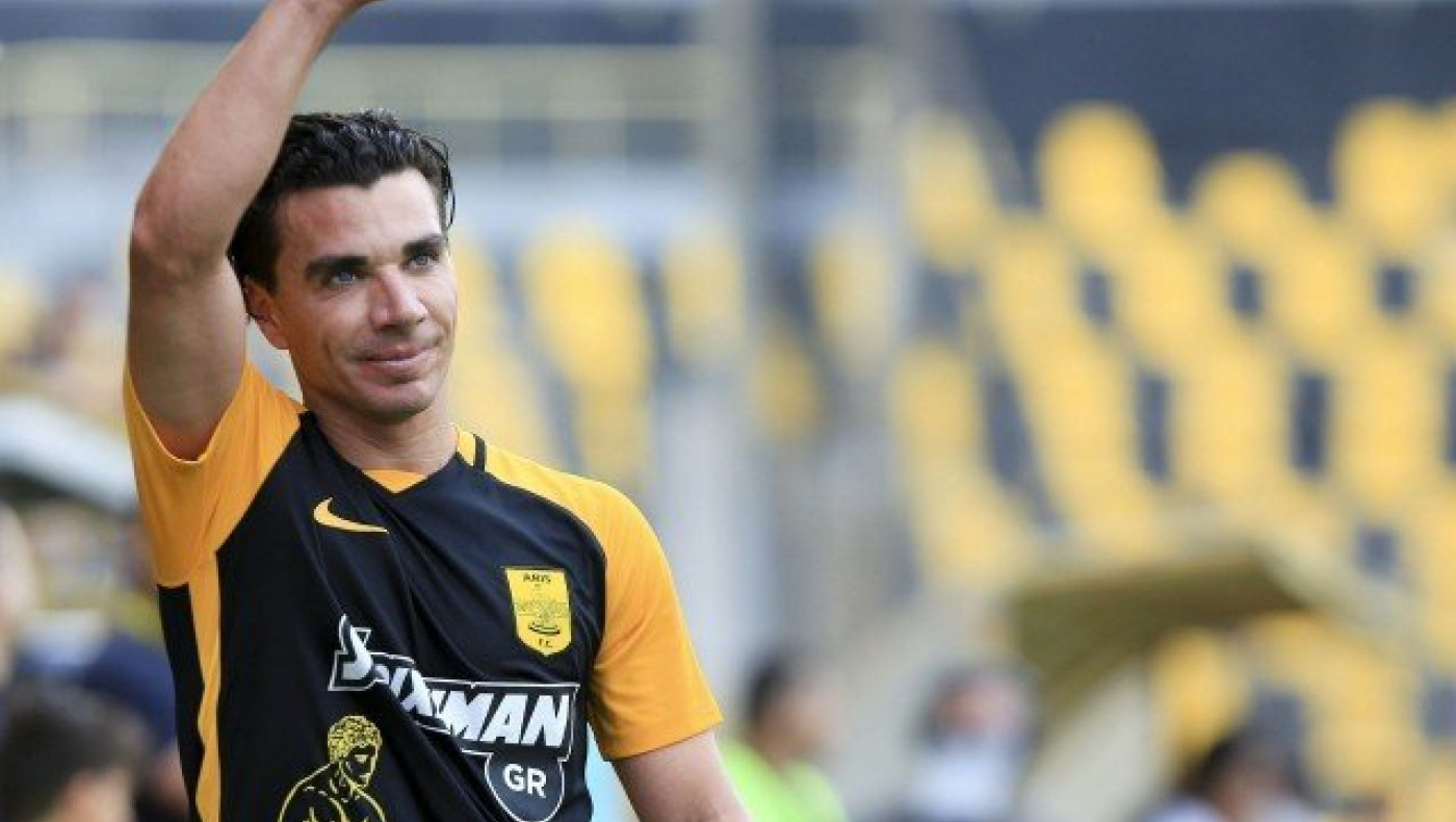 Γιορτή στο Βικελίδης για Νέτο           και          άνοδο