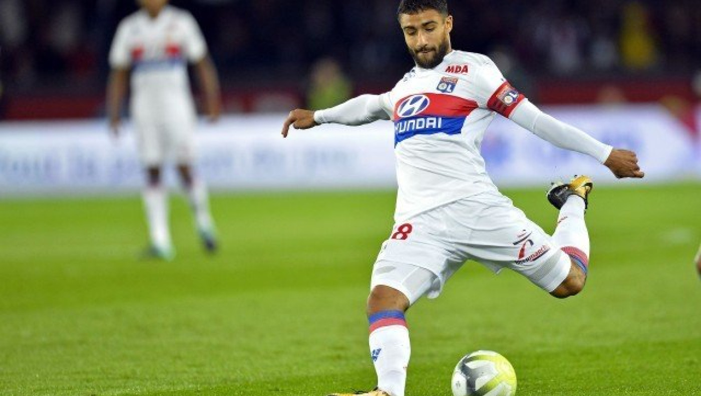 Διάψευση από Λιόν για συμφωνία με Λίβερπουλ για Φεκίρ