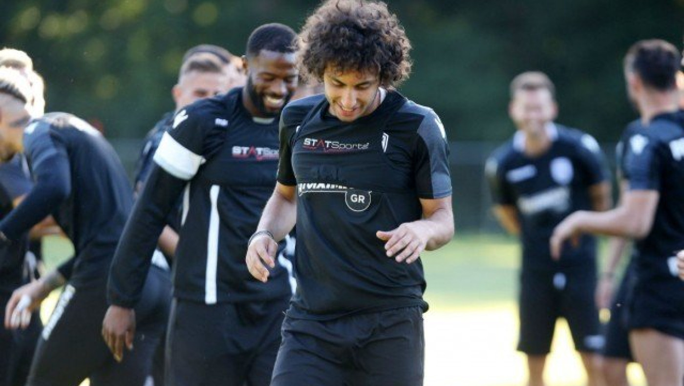 Τα ιδιαίτερα του Λουτσέσκου στον Ουάρντα          (video)