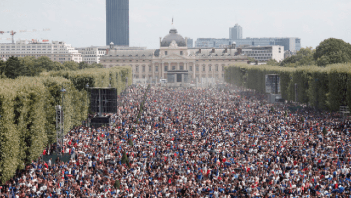 Πανικός στο Παρίσι λίγο πριν τον μεγάλο τελικό! (pics)