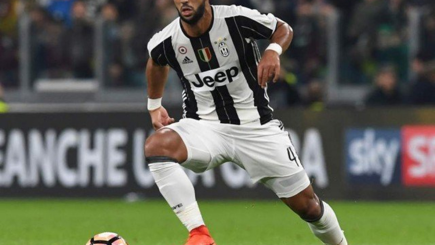 Μένει στην Γιουβέντους ο                  Μπενάτια