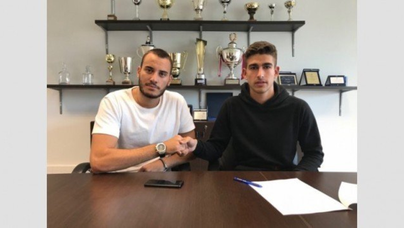 Υπέγραψαν επαγγελματικό συμβόλαιο στην ΑΕΛ οι Χαλάτσης και Πινακάς