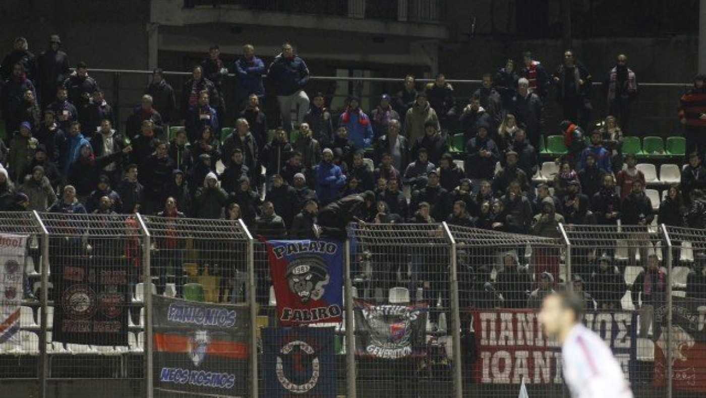 Οι οπαδοί του Πανιωνίου προσφέρουν φιάλες αίματος στους πυρόπληκτους