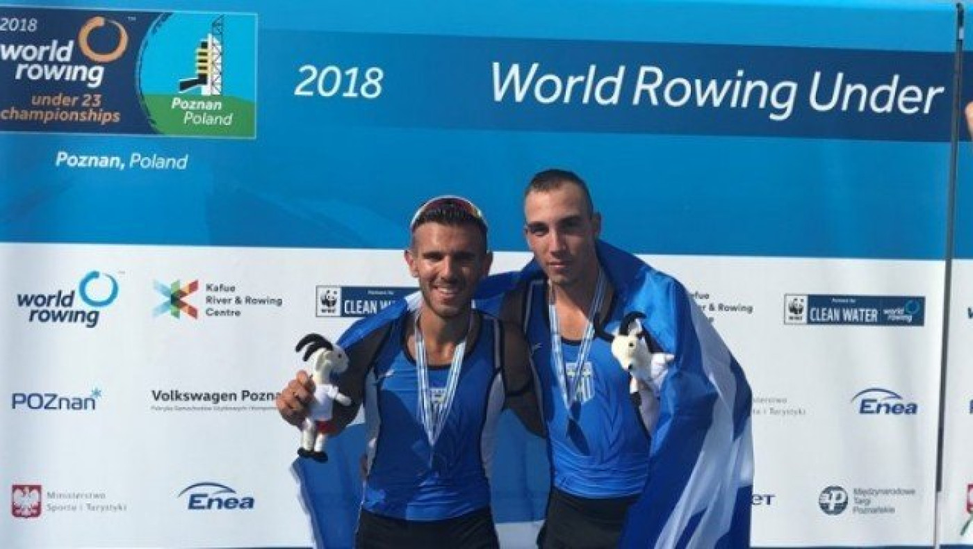 Αργυροί οι Παπακωνσταντίου                                 και Μαρόκος