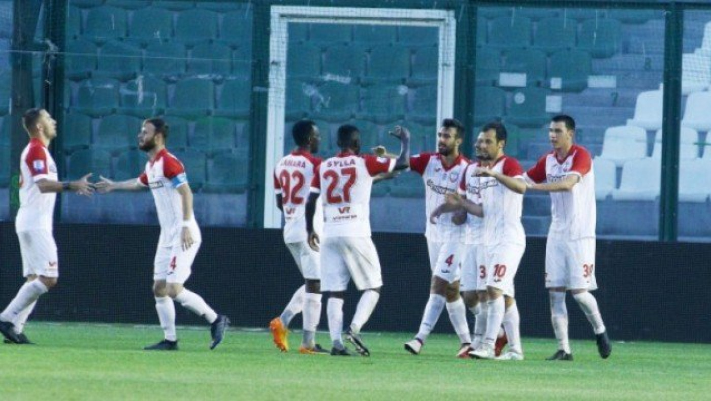 Με το δεξί στα φιλικά η                          Ξάνθη