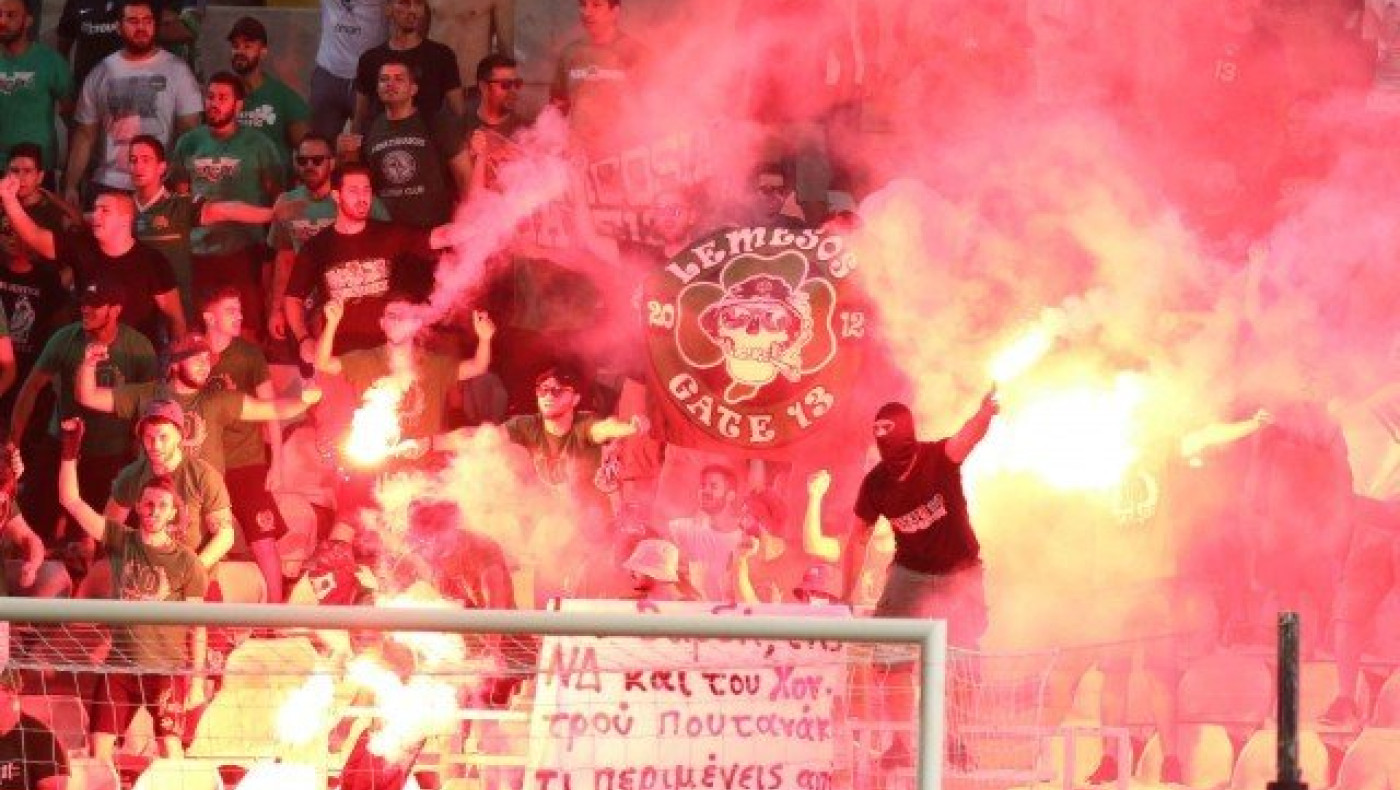 «Αλαφούζο      απατεώνα έξω         από την Λεωφόρο»