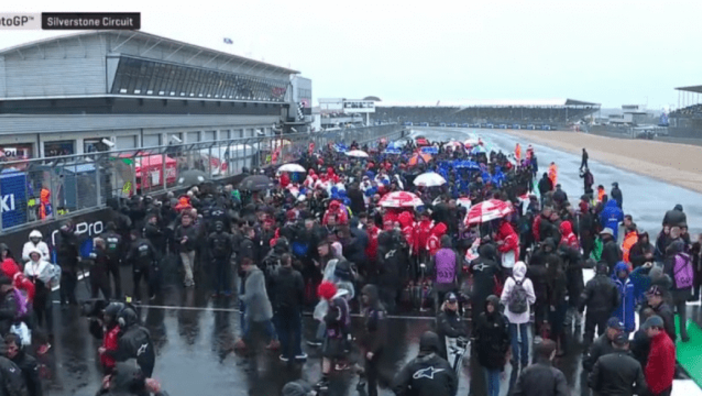 Ακυρώθηκε ο αγώνας της                      Βρετανίας