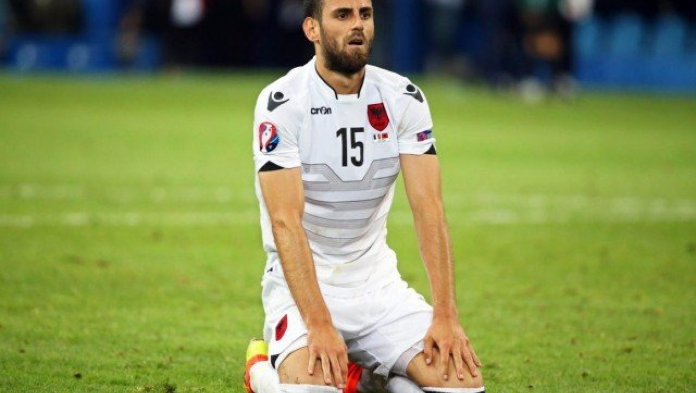 Τρία μέτωπα,  διαφορετικά                    δεδομένα