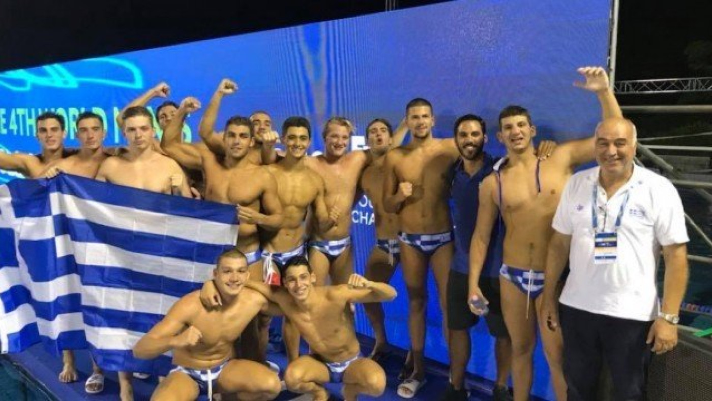 Στην κορυφή του κόσμου η                    Εθνική Εφήβων!