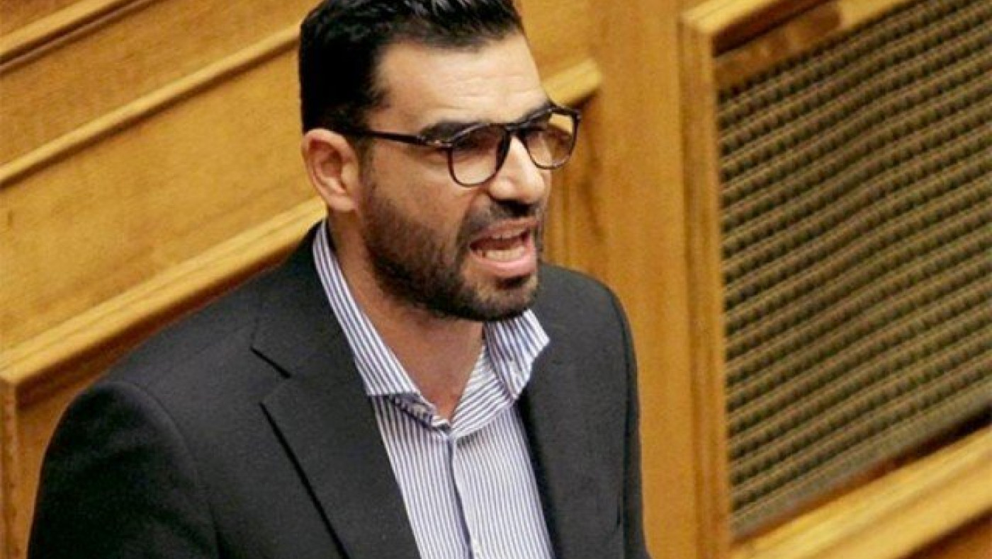 Μήνυση εις βάρος του Πέτρου Κωνσταντινέα για τον ξυλοδαρμό