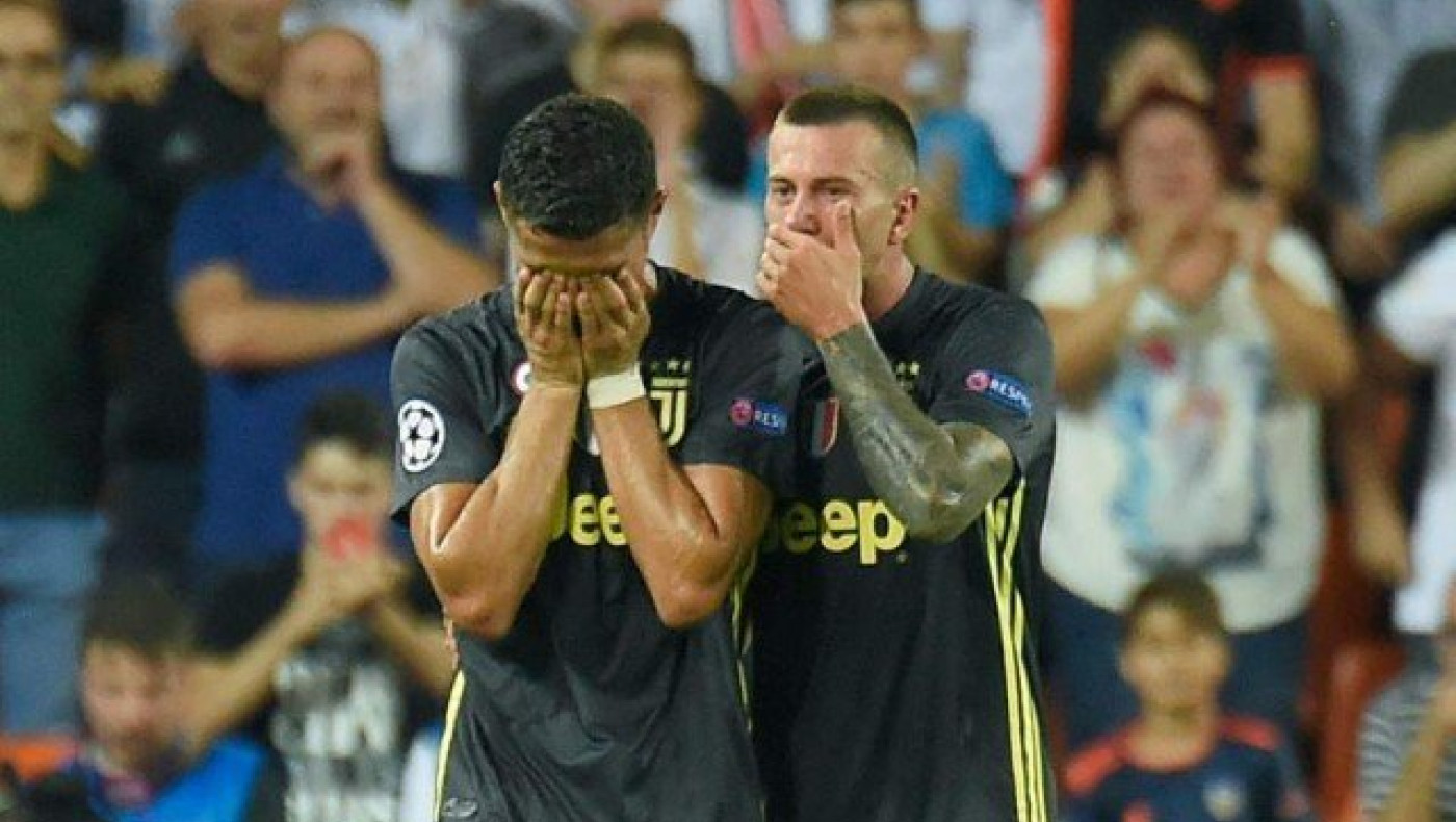 Απίστευτο! Απευθείας κόκκινη στον Κριστιάνο Ρονάλντο! (video)