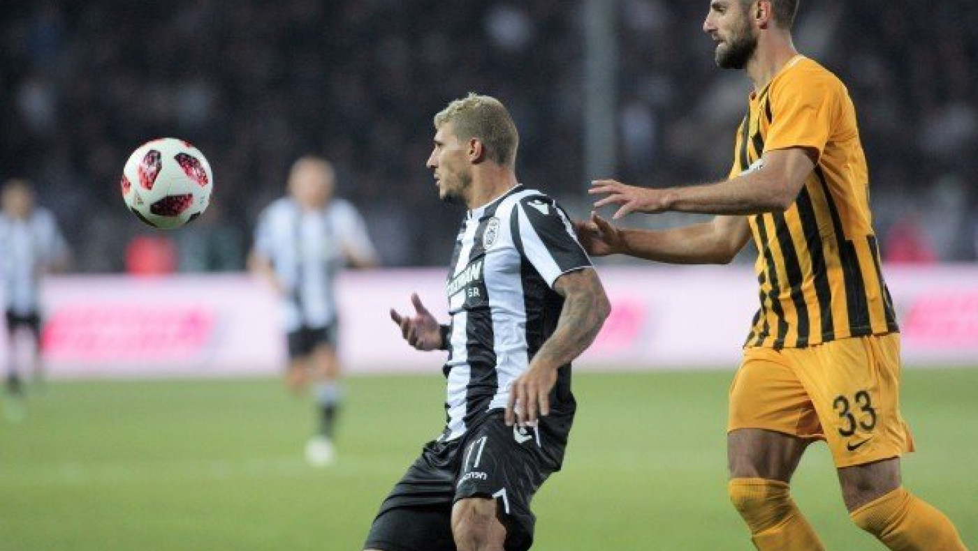 Ηταν χαλαρός,  άτονος και                    με λάθη