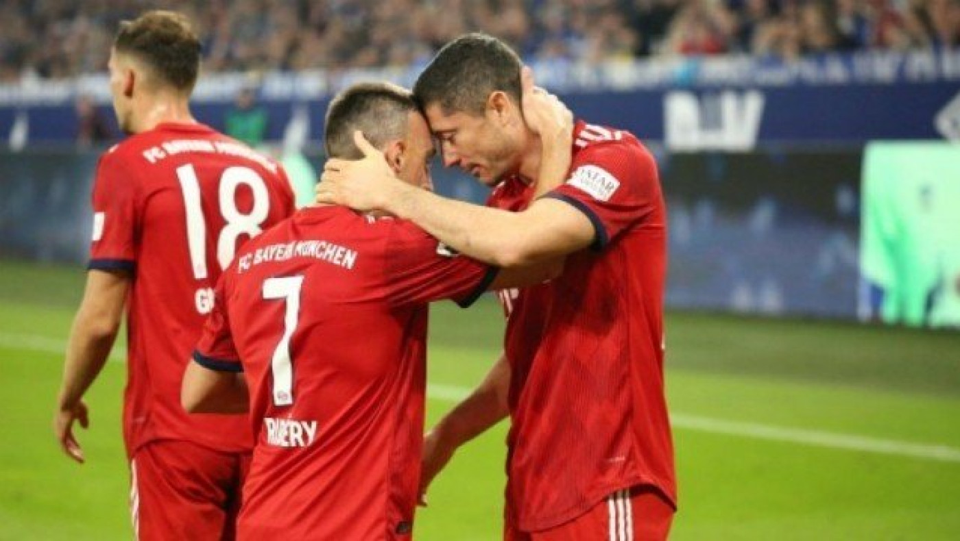 Δεν έχει αντίπαλο η Μπάγερν, δεν σηκώνει κεφάλι η Σάλκε