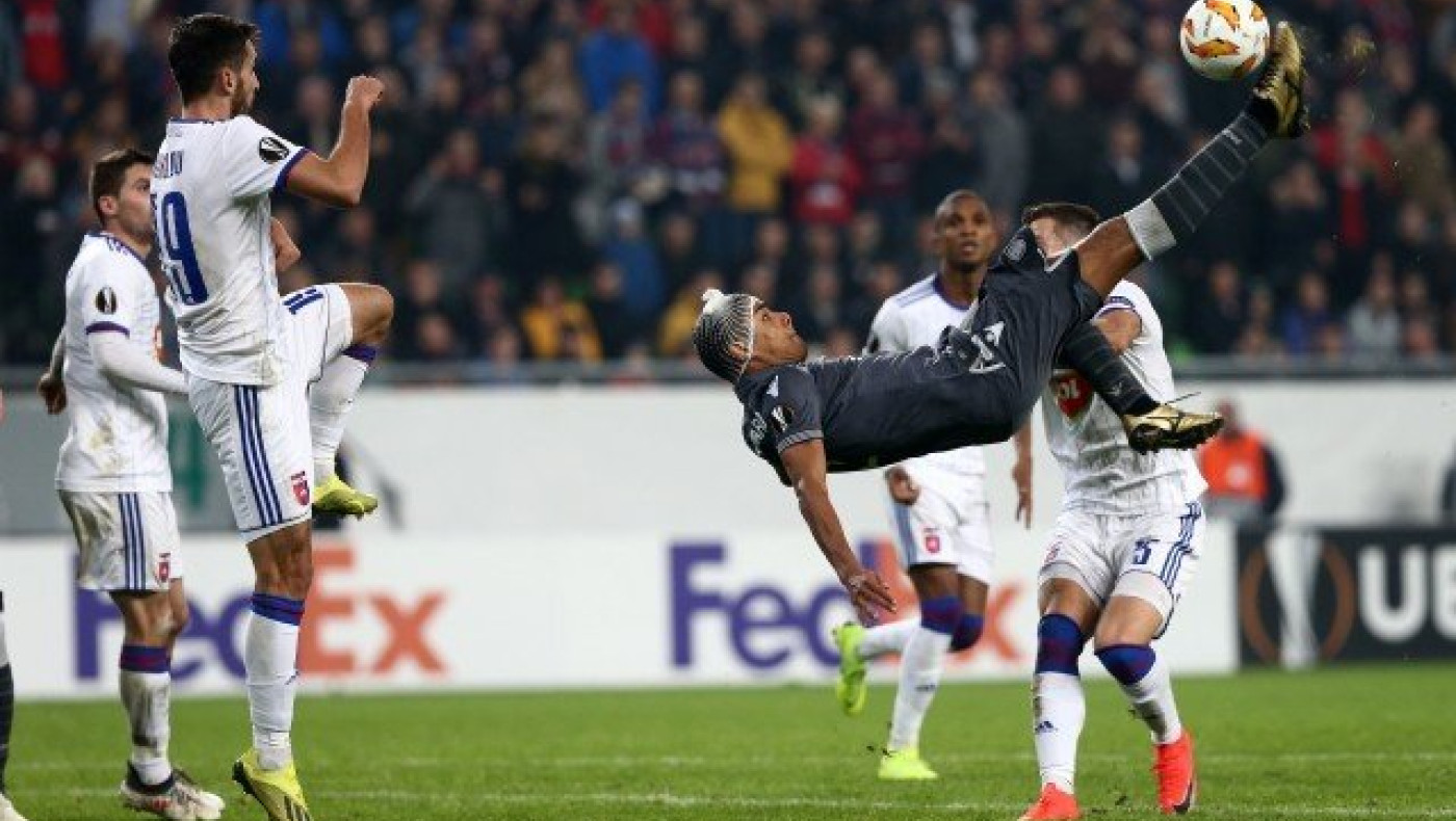 Οταν δεν                  απειλείς,  δεν μπορείς να κερδίσεις