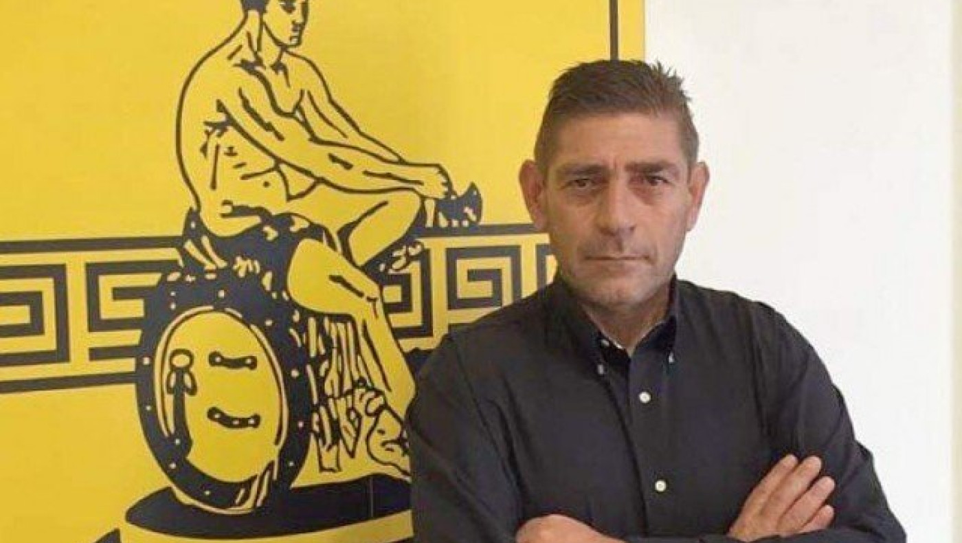 Έχει πανίσχυρο                             κίνητρο