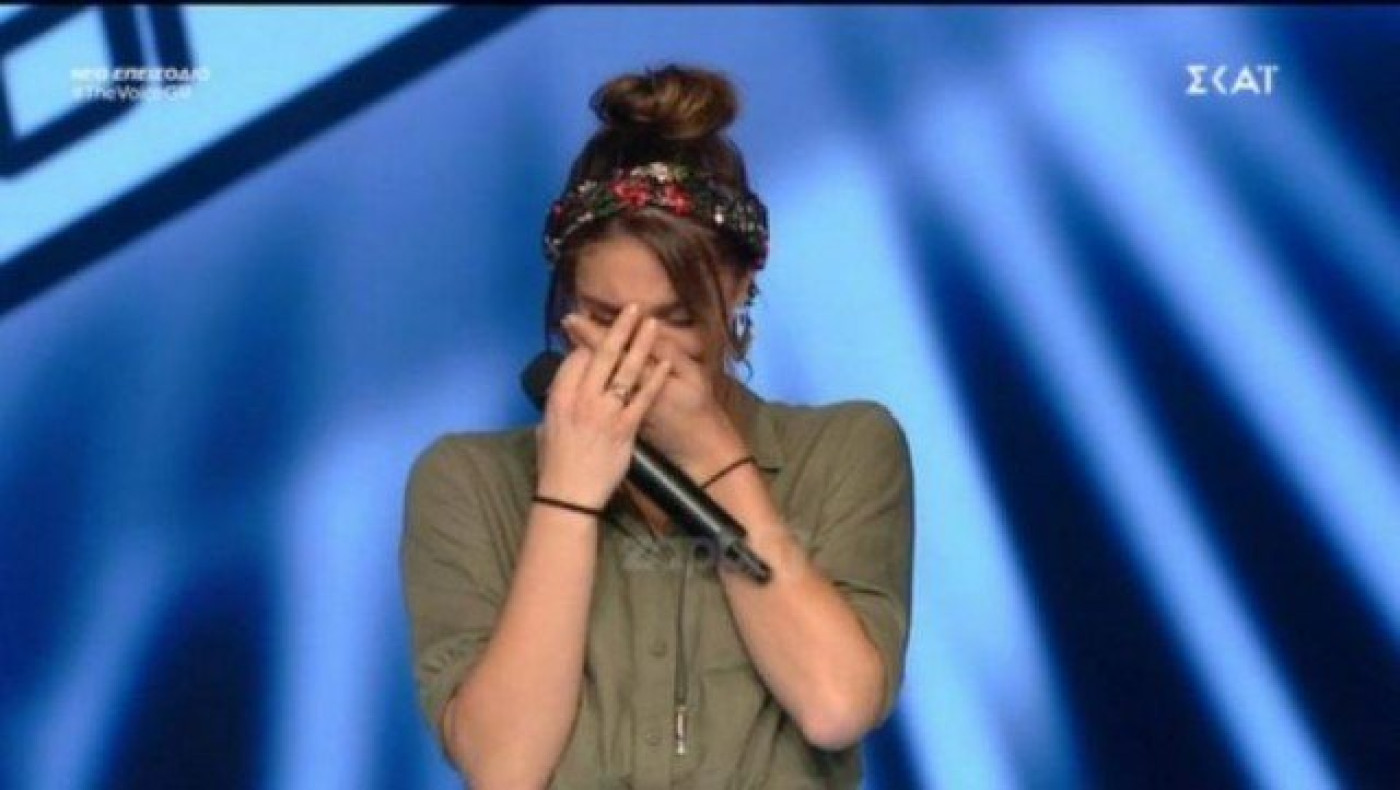 The Voice: Ξέσπασε σε κλάματα επί σκηνής διαγωνιζόμενη (ΒΙΝΤΕΟ)