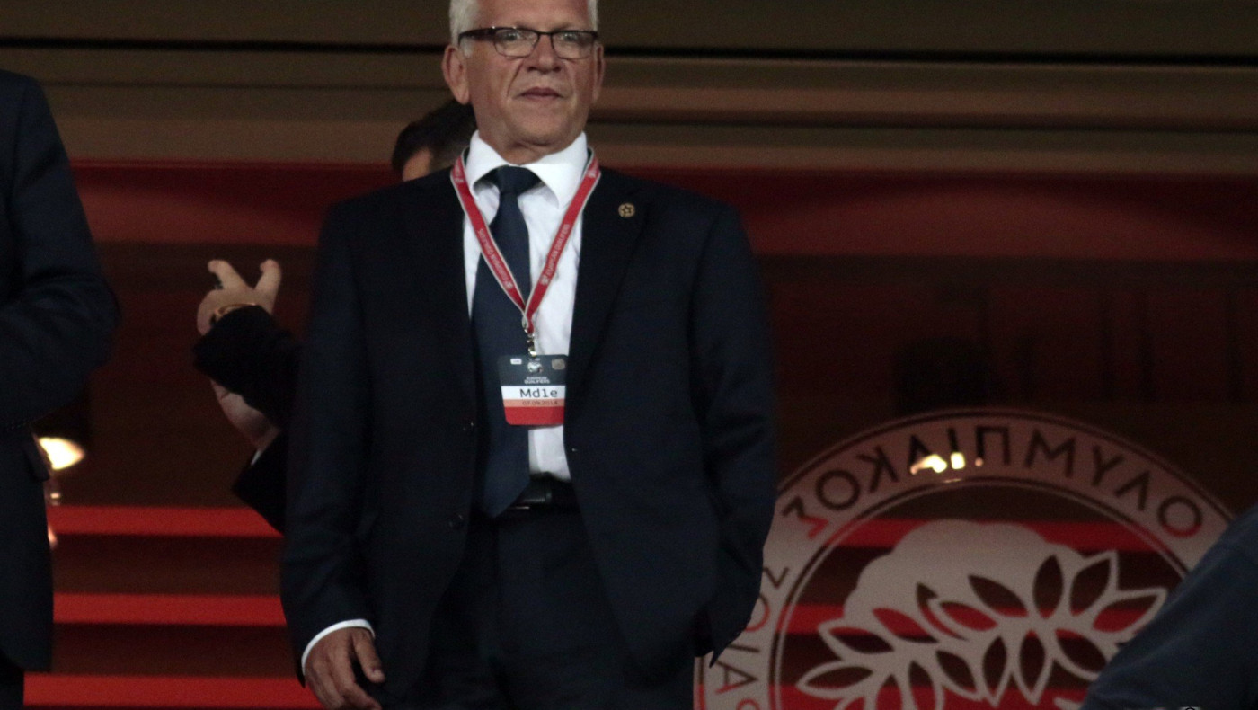 «Ξύνει» τον πάτο η ΕΠΟ