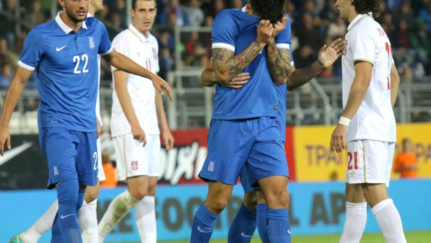 Νωθρή και στα φιλικά...