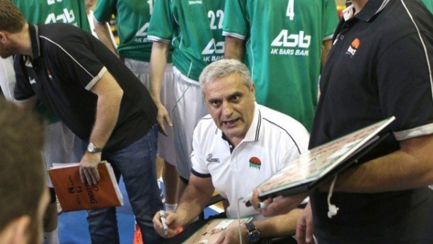 «Δεν φεύγει ο Πεδουλάκης»