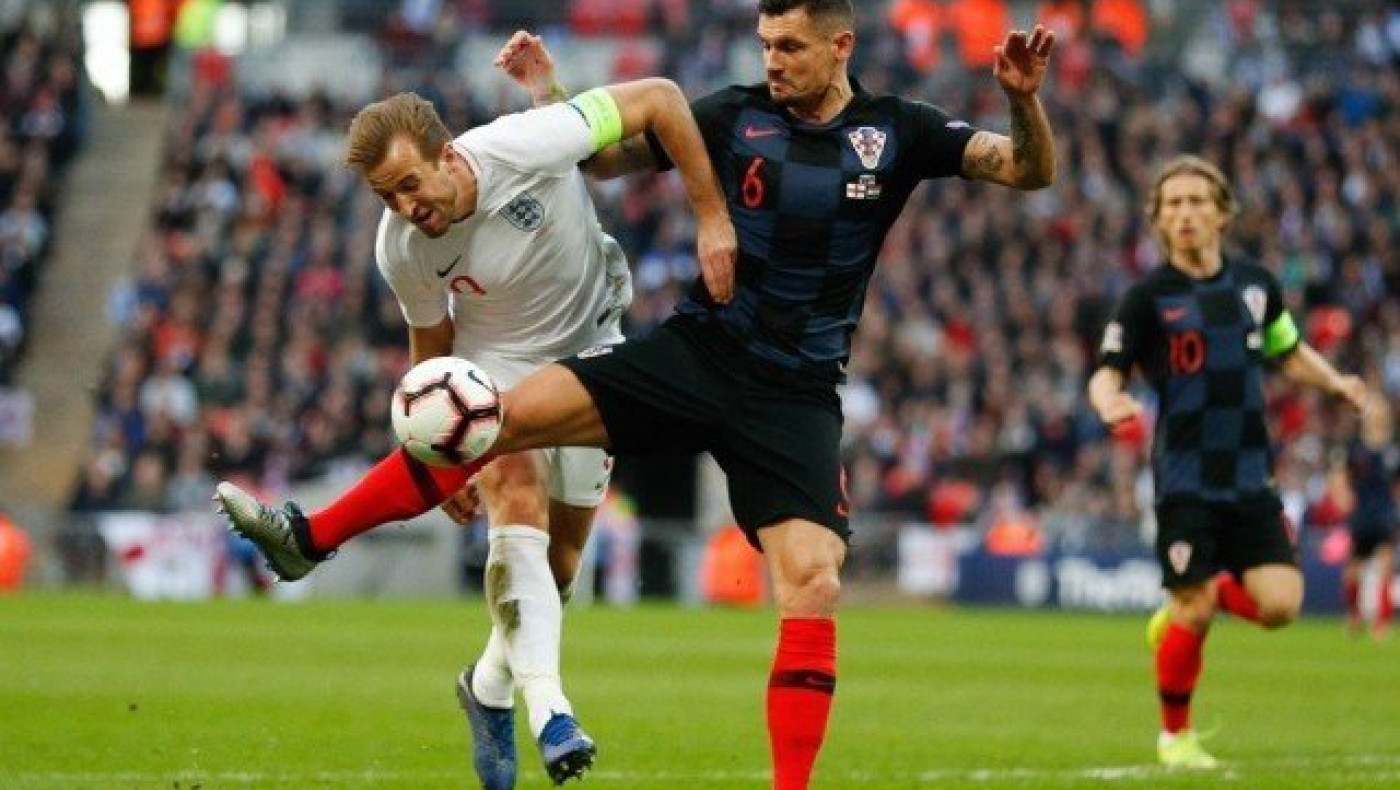 Ξόρκισε τον κακό της δαίμονα η                 Αγγλία!