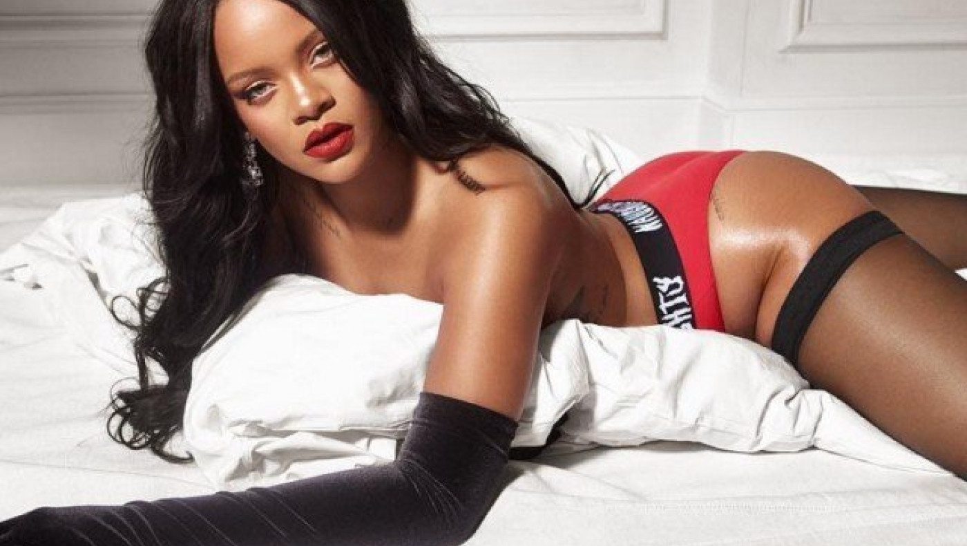 Η Ριάνα διαφήμισε εσώρουχα και προκάλεσε πανικό! (pics)