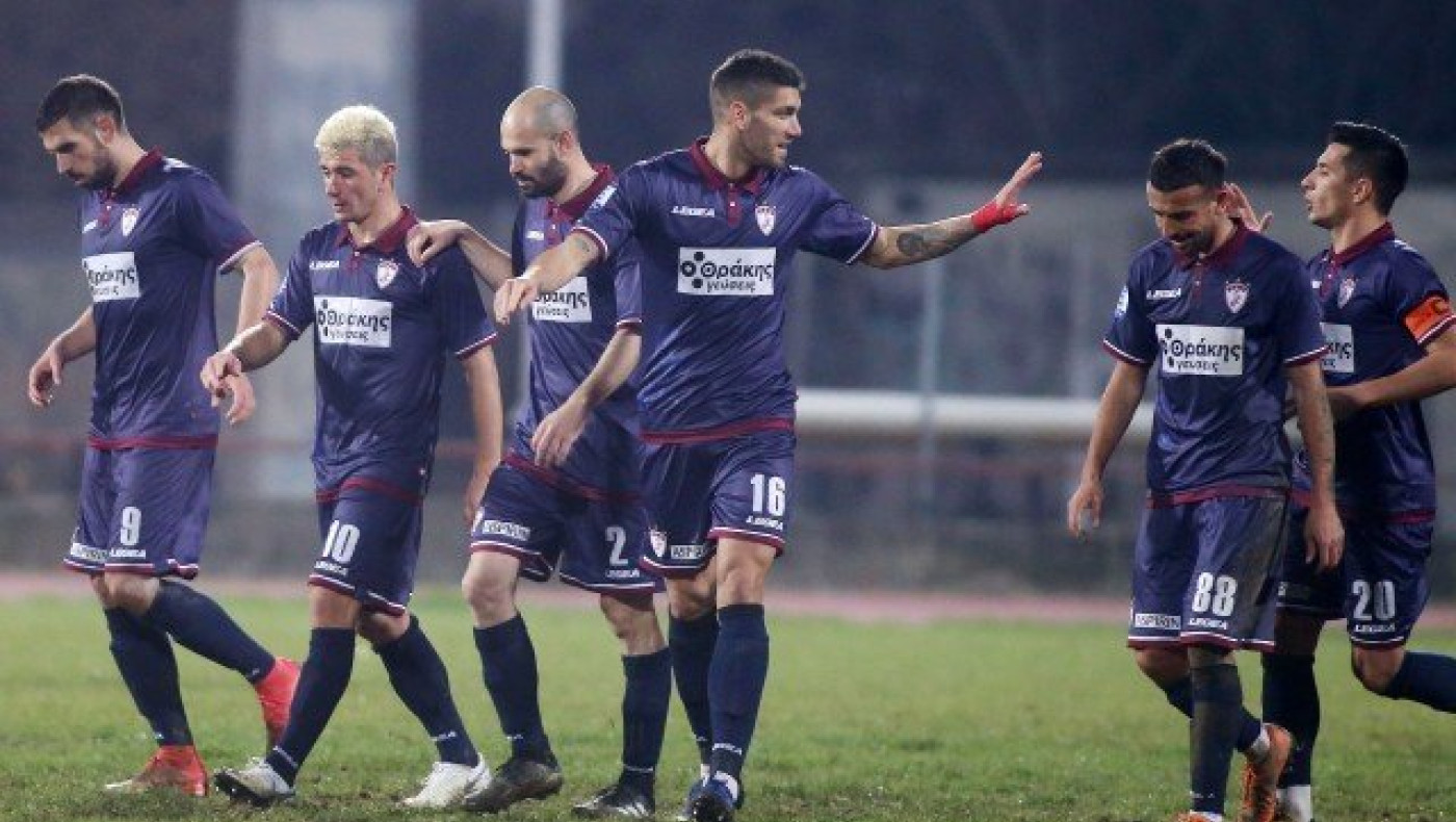 Επαφές με Γιακιμόφσκι                           στην ΑΕΛ