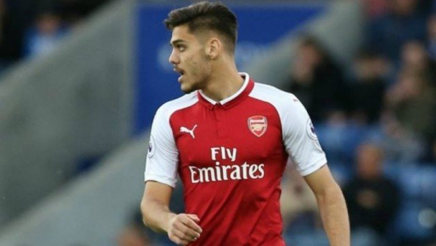 Το «φλερτ» της Σεβίλλης με τον                Μαυροπάνο! (pics)