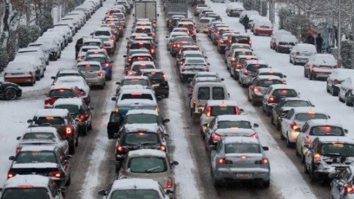 Νικητές και ηττημένοι στη      μάχη με την κακοκαιρία