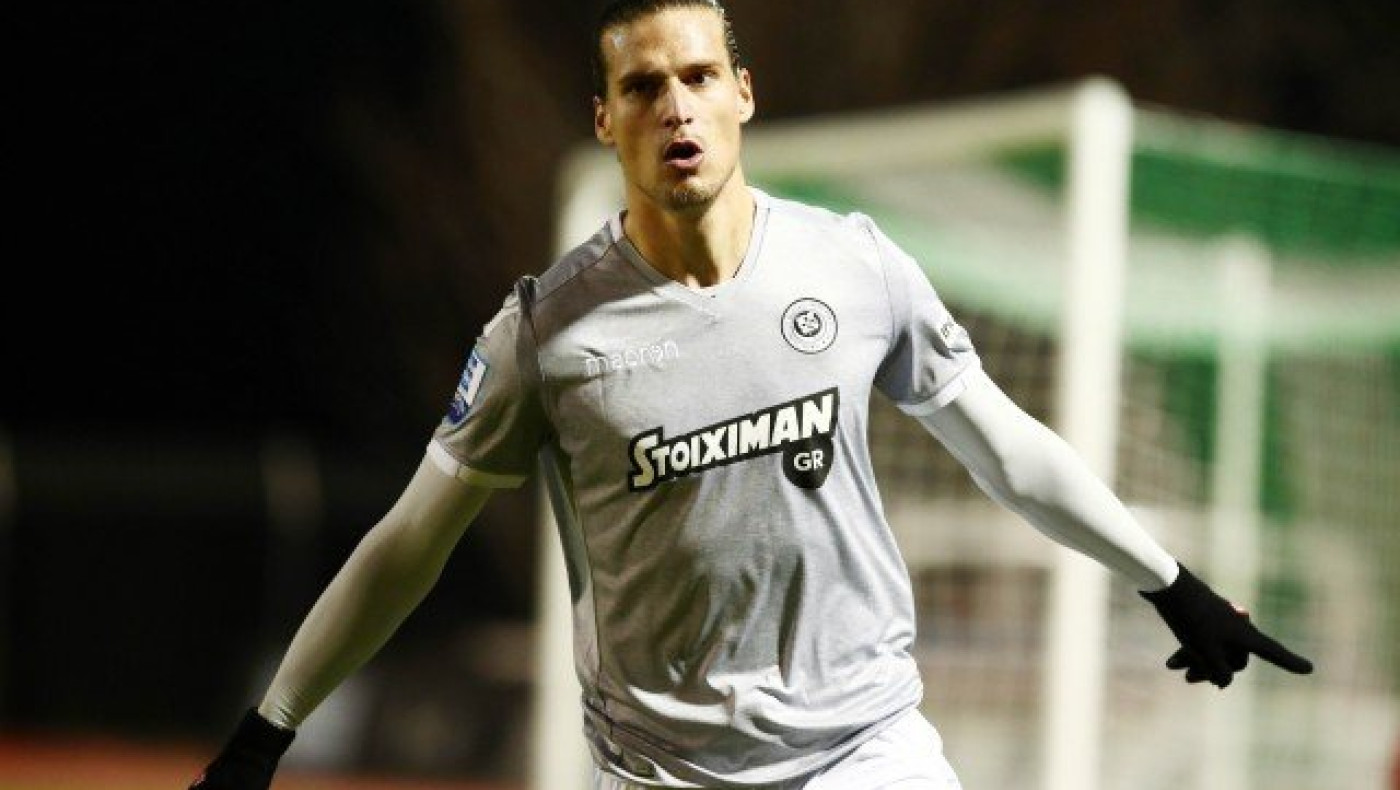 «Με φραγή    συναισθημάτων  και περιχαράκωση στόχων»