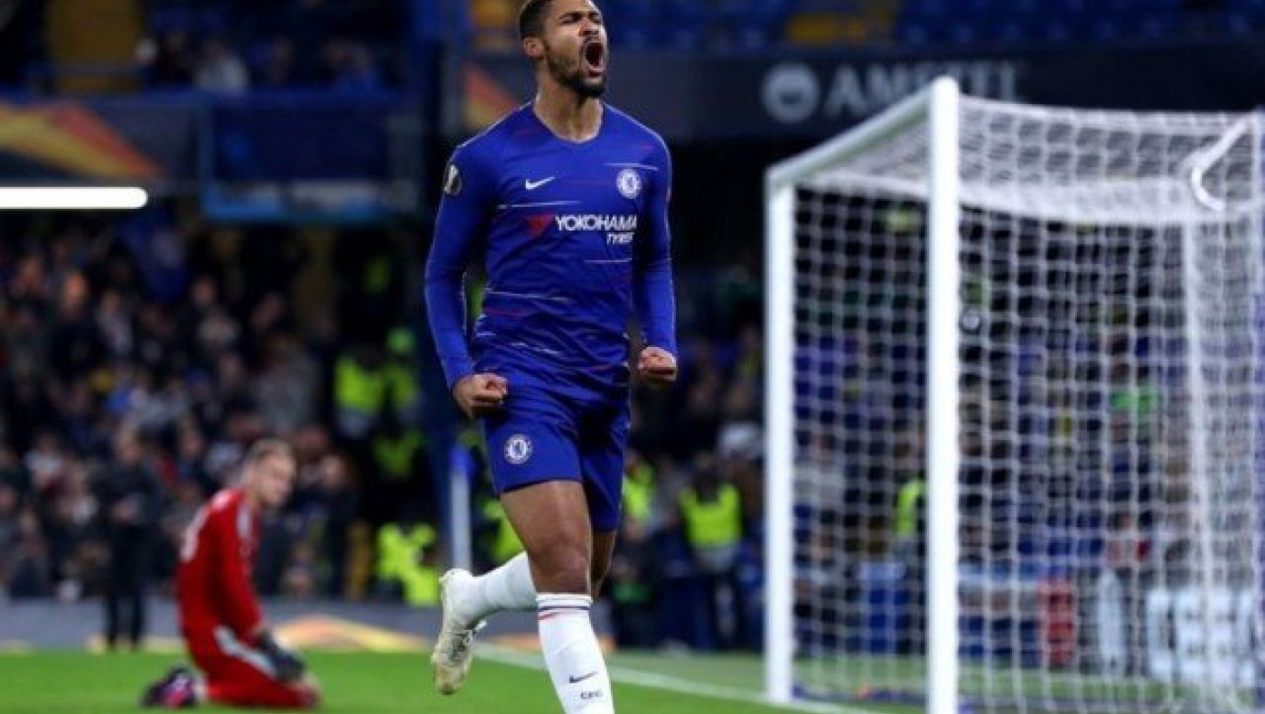 Λόφτους-Τσικ: «Δεν είμαι      gay αλλά τους σέβομαι»!