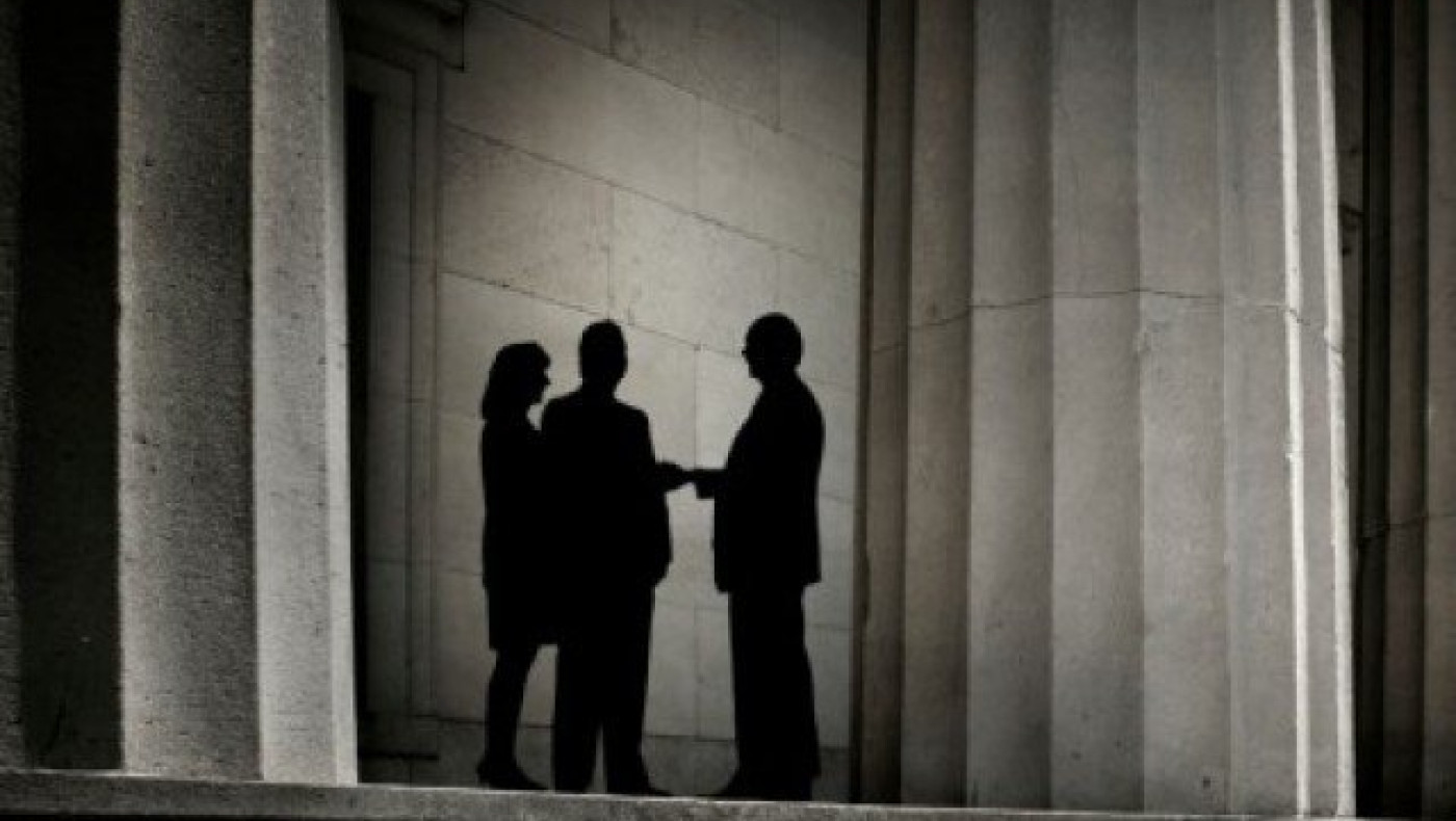 Δεύτερη πιο διεφθαρμένη χώρα στην Ευρώπη                η Ελλάδα