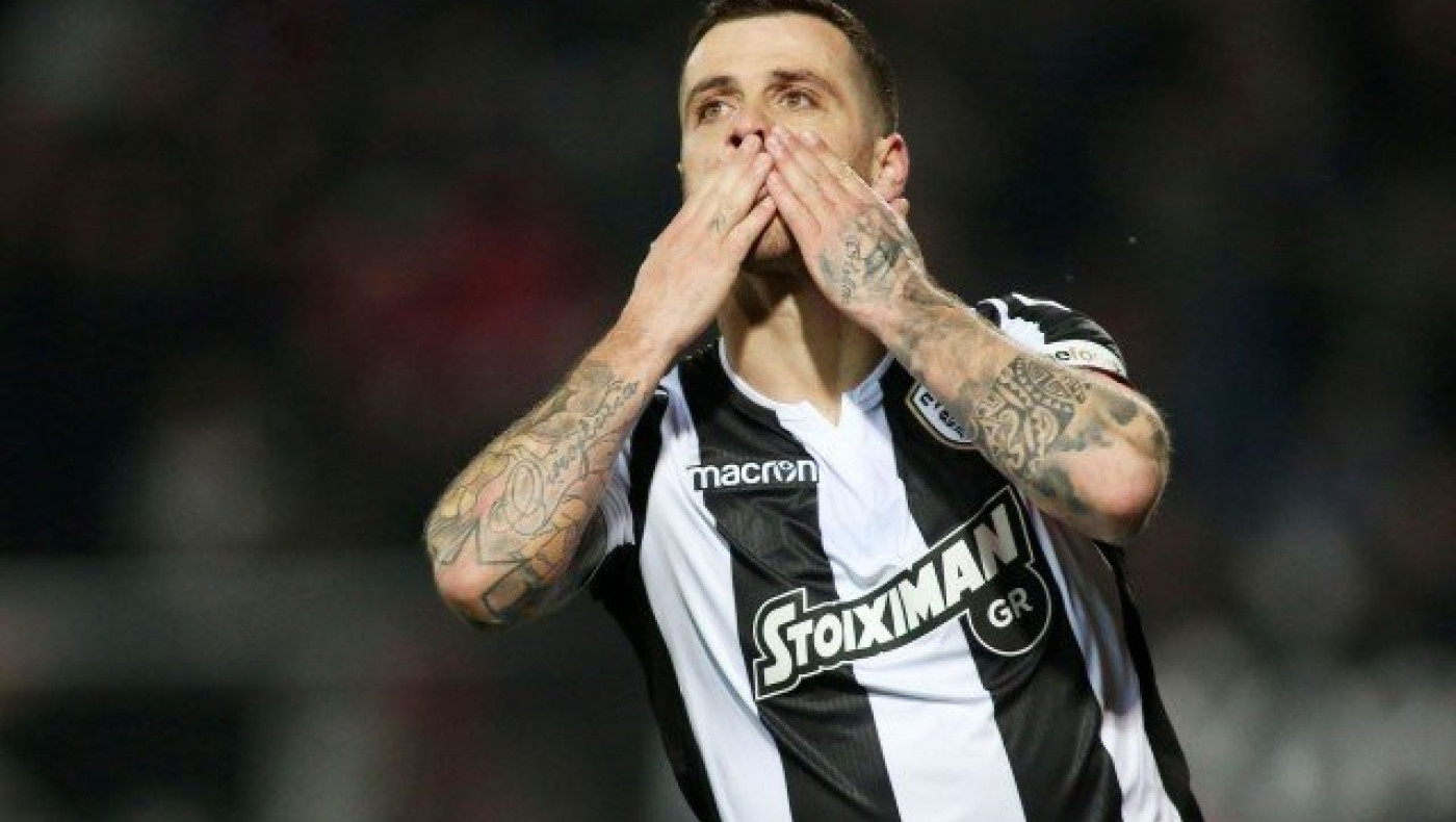 Δεν             φτάνει                         μόνο ο Βιεϊρίνια