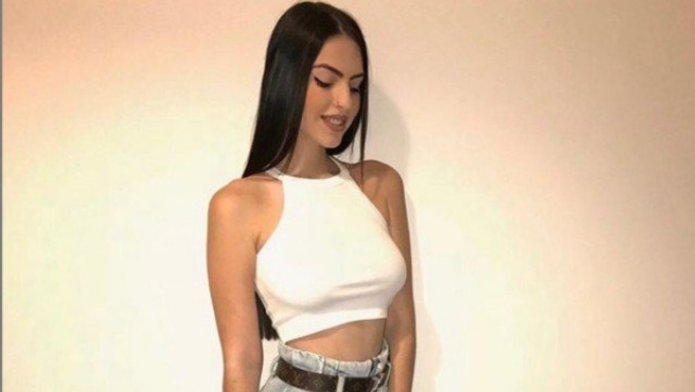 Η μελαχρινή φαντασίωση!                       (photos)