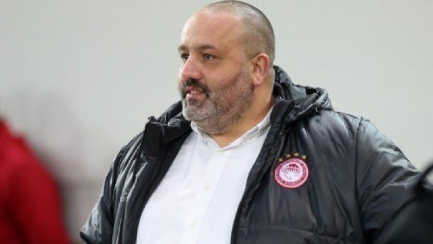 Το «λιοντάρι» του Καραπαπά με φόντο τον              Λευκό Πύργο (pic)