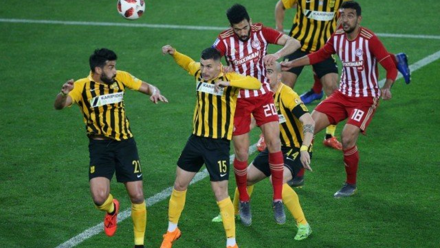 Αφέλεια ναι,                         πισωγύρισμα όχι