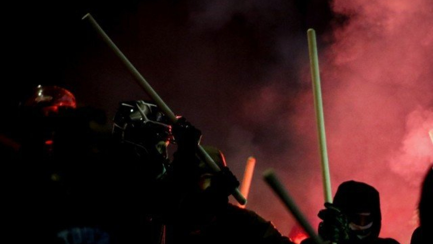 Σοκάρουν οι εικόνες από τα επεισόδια στο Παπαστράτειο