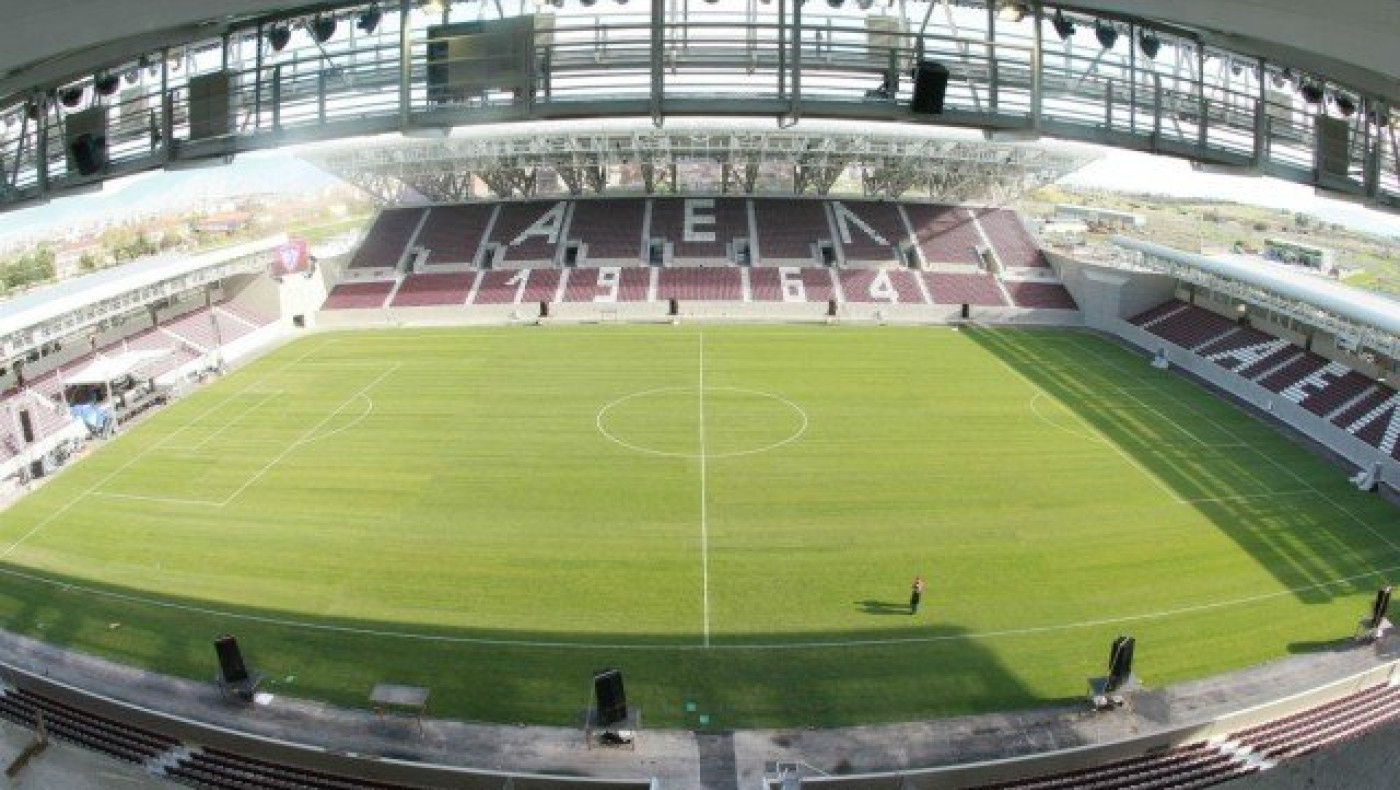 Χωρίς κόσμο στη Λάρισα                        ο ΠΑΟΚ