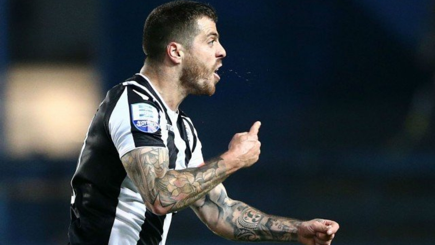 Με τον Βιεϊρίνια στον                           πάγκο