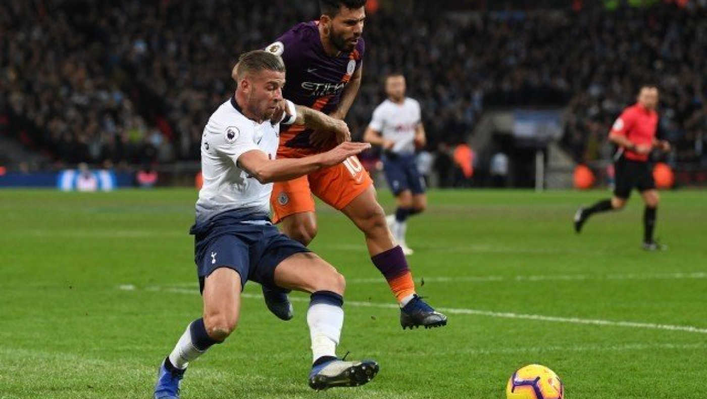 Γκολ στον αγγλικό                             εμφύλιο