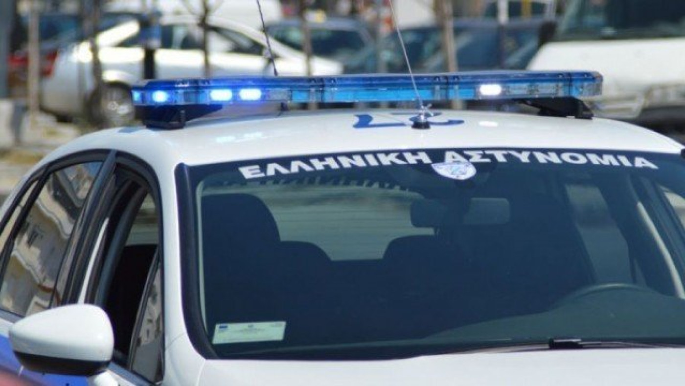 Μαχαίρια και καπνογόνα είχαν οι χούλιγκανς στη Θεσσαλονίκη (pic)