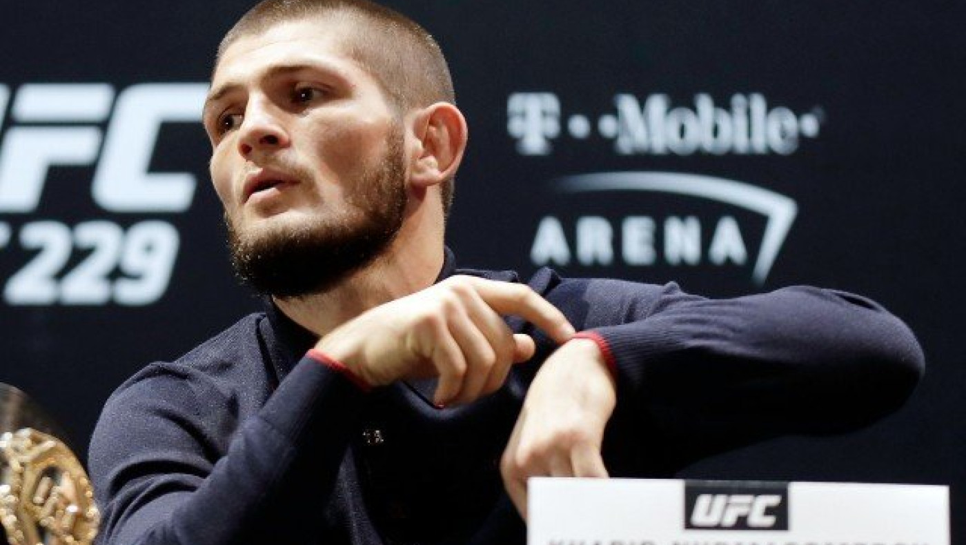 O Poirier έστειλε             «Location» στον Khabib