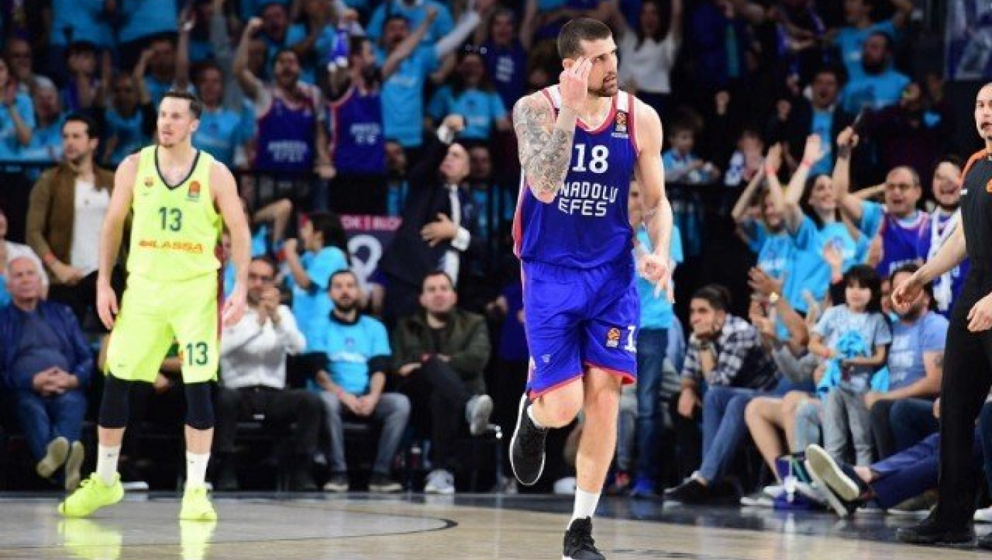 Έγραψε ιστορία και προκρίθηκε στο Final Four η Εφές!