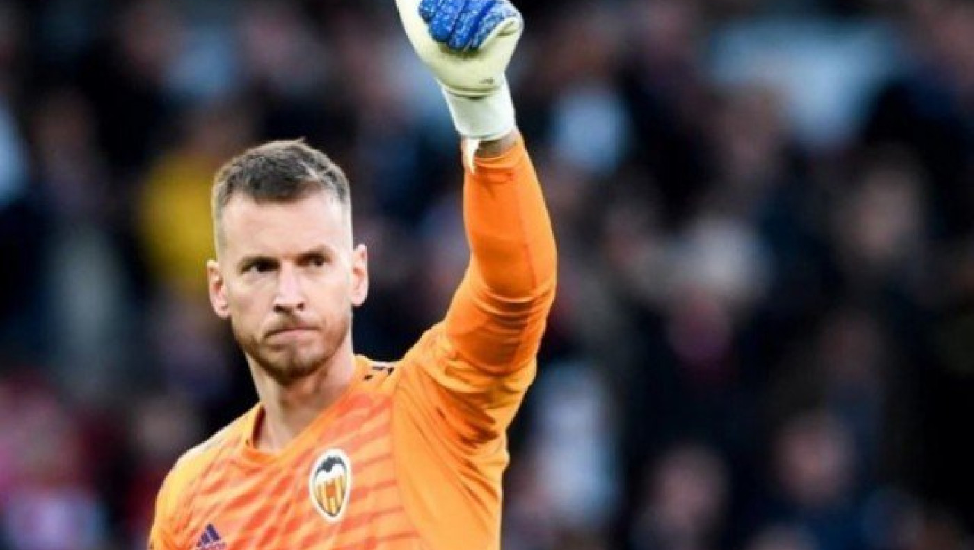 Ψάχνουν τον      αντικαταστάτη του Τσεχ στην Αρσεναλ