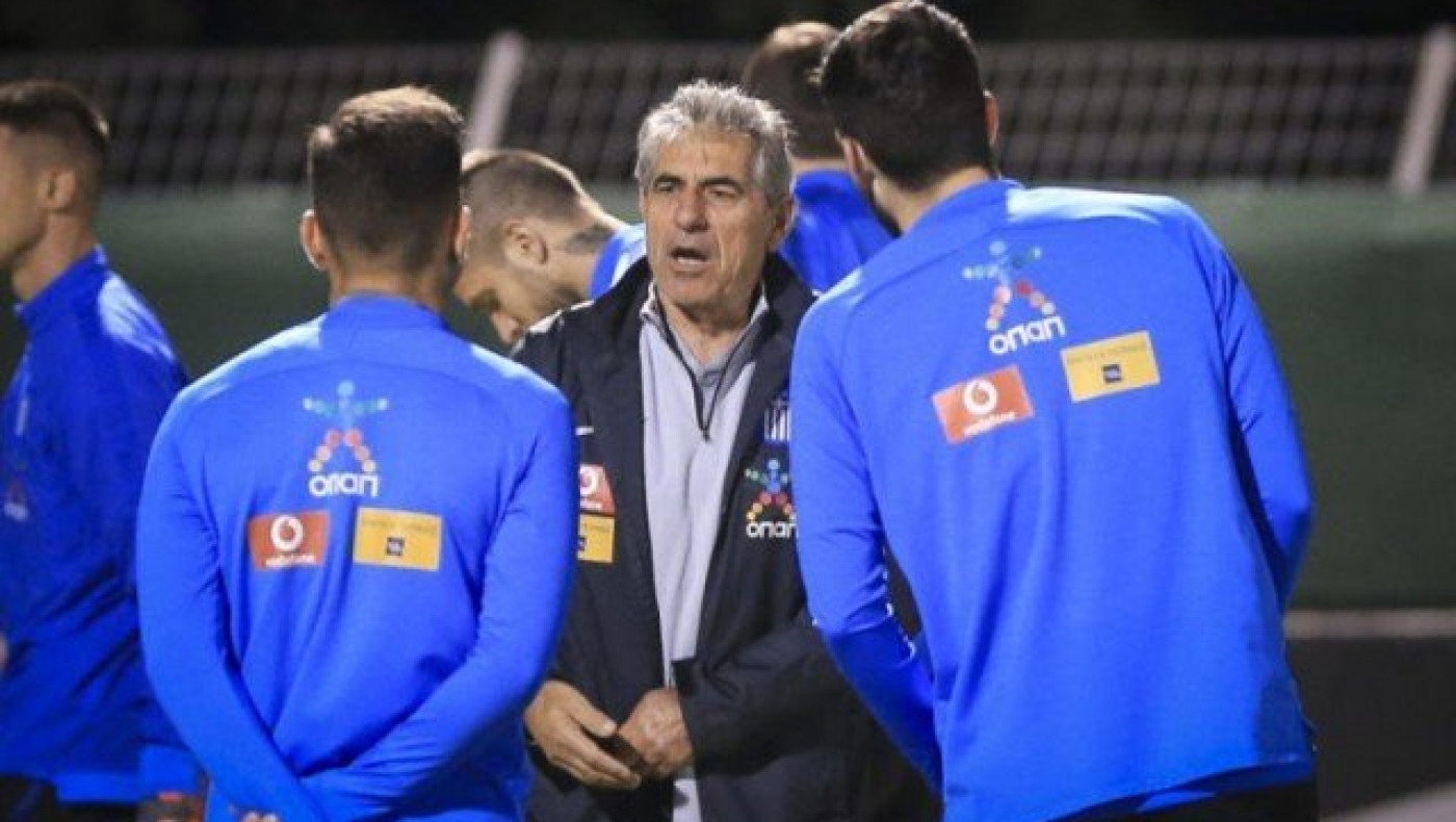 Στο Χ η                    Βοσνία, στο Χ η Μπαΐα, άσος η Σπορτ Ρεσίφε