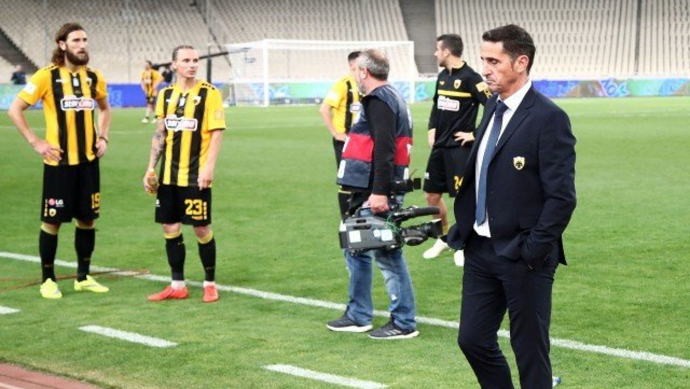 Οριστικά παρελθόν από την ΑΕΚ ο             Χιμένεθ