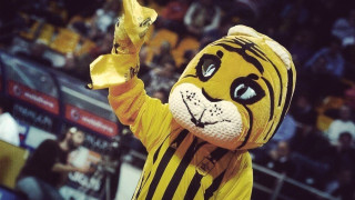 Νέες επαφές με χορηγούς